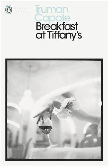 Knjiga Breakfast at Tiffany's autora Truman Capote izdana 2022 kao tvrdi uvez dostupna u Knjižari Znanje.