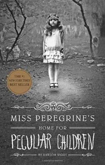 Knjiga Miss Peregrine's Home For Peculiar Children autora Ransom Riggs izdana 2013 kao meki uvez dostupna u Knjižari Znanje.