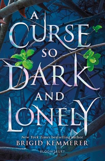 Knjiga A Curse So Dark And Lonely autora Brigid Kemmerer izdana 2019 kao meki uvez dostupna u Knjižari Znanje.