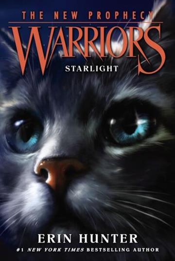 Knjiga Starlight autora Erin Hunter izdana 2015 kao meki uvez dostupna u Knjižari Znanje.