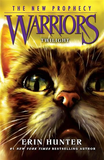 Knjiga Twilight (Warriors New Prophecy 5) autora Erin Hunter izdana 2011 kao meki uvez dostupna u Knjižari Znanje.