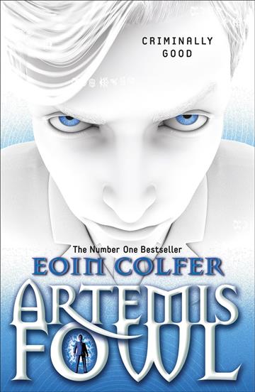 Knjiga Artemis Fowl autora Eoin Colfer izdana 2011 kao meki uvez dostupna u Knjižari Znanje.