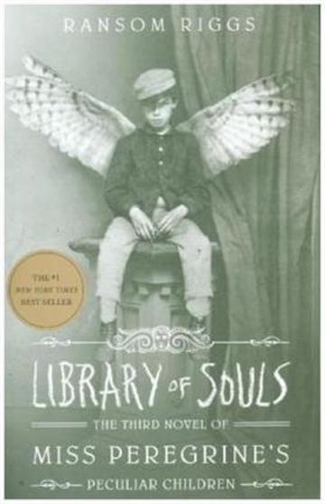 Knjiga Library of Souls autora Ransom Riggs izdana 2017 kao meki uvez dostupna u Knjižari Znanje.