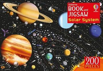Knjiga Book and Jigsaw Solar System autora Usborne izdana 2019 kao meki uvez dostupna u Knjižari Znanje.