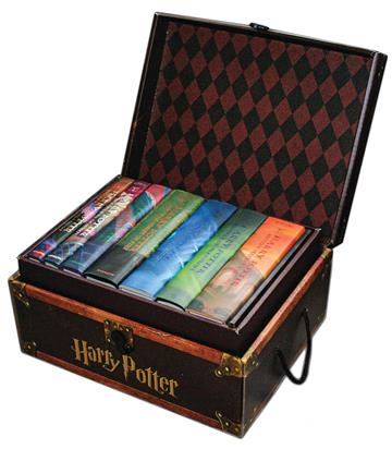 Knjiga Harry Potter Hardcover Boxed Set: Books 1-7 (Trunk) autora Rowling, J. K. izdana 2024 kao meki dostupna u Knjižari Znanje.