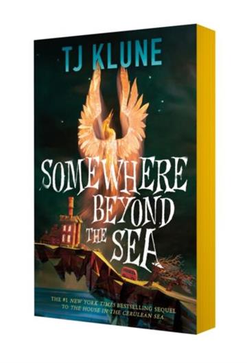 Knjiga Somewhere Beyond the Sea autora TJ Klune izdana 2025 kao meki uvez dostupna u Knjižari Znanje.