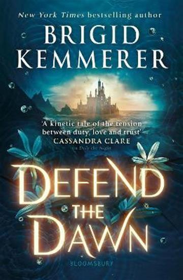 Knjiga Defend the Dawn autora Brigid Kemmerer izdana 2022 kao meki uvez dostupna u Knjižari Znanje.